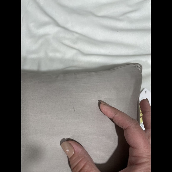 NWD Hotel Collection Honeycomb Trelli‎ Decor Pillow - Picture 8 of 12